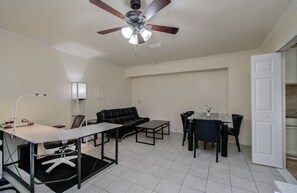 Interior - 1 Bedroom Studio Apartment (Houston)