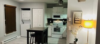 New to VRBO! Cozy cottage close to everything!