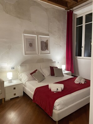 1 habitación, tabla de planchar con plancha, wifi y ropa de cama 