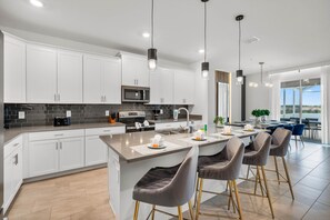 Fridge, microwave, dishwasher, coffee/tea maker - EV_1103 - 6 Bed 5 Bath Villa with Screened Private Pool, Custom Bedrooms, Golf (Davenport)