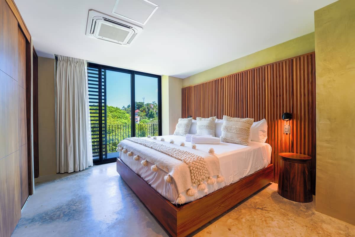 Luxury Suite, Multiple Beds | 2 bedrooms, in-room safe, desk, laptop workspace