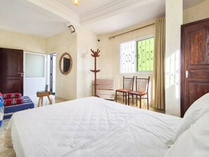 2 bedrooms, WiFi, bed sheets