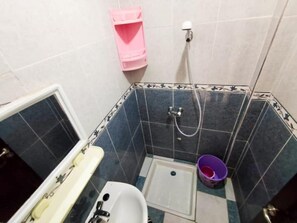 Haartrockner, Seife, Toilettenpapier