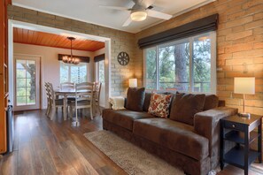 Smart TV, fireplace, table football, ping pong - Sierra National Forest & Yosemite Estate + Orchard Retreat (Oakhurst)