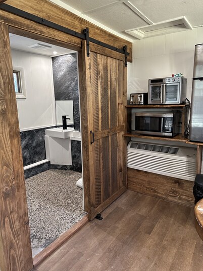 Deluxe Cabin A at Elk Creek Escape