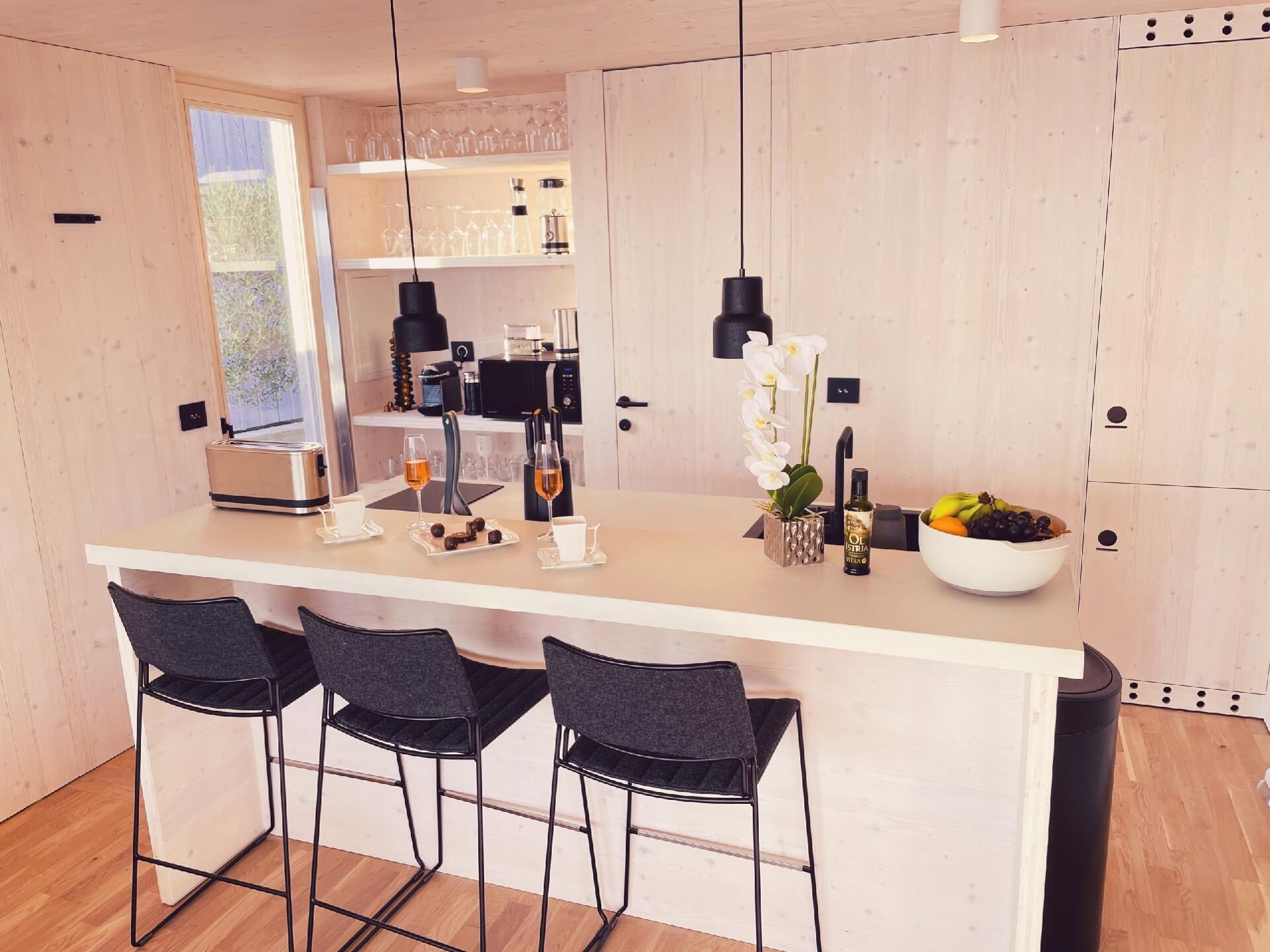 Refrigerador, microondas, horno y lavavajillas 