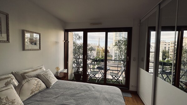 2 bedrooms, iron/ironing board, WiFi, bed sheets - Appartement Moderne Parisien (Paris)