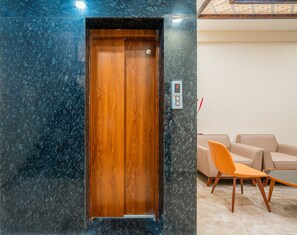 Lobby - Treebo City Center (Nagpur)