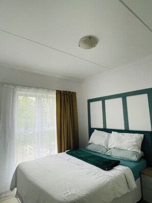 2 chambres, bureau, fer et planche Ă repasser, accĂšs au Wi-Fi (inclus)