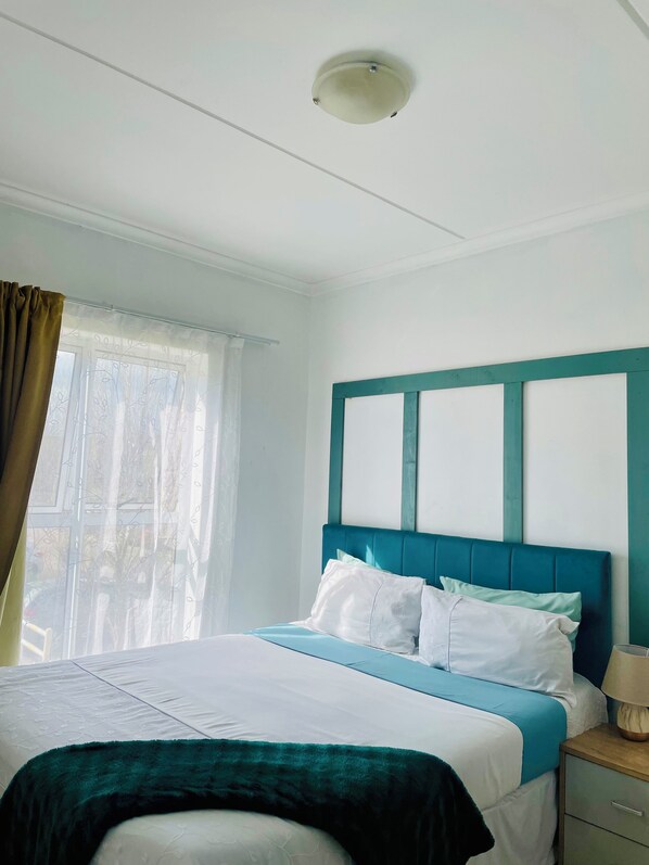 2 bedrooms, desk, iron/ironing board, free WiFi