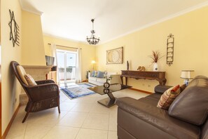 TV - Cozy villa w/ heatable pool & garden (Carvoeiro)