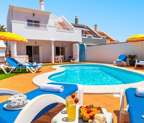 A heated pool - Cozy villa w/ heatable pool & garden (Carvoeiro)
