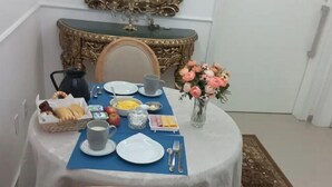 In-room dining - Hotel Palace (Porto Alegre)