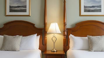 Premium bedding, pillowtop beds, minibar, desk