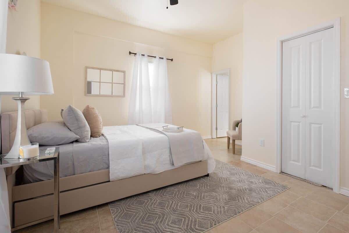 アイロン / アイロン台、WiFi、ベッドシーツ