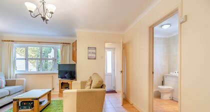 Bramble Cottage-UK45596