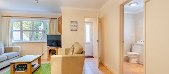 Bramble Cottage-UK45596