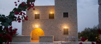 Anaroussa Diros Villa