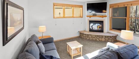 Apartment (2 Bedrooms) | Front of property