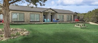 MotorBoat Inn Suite 13