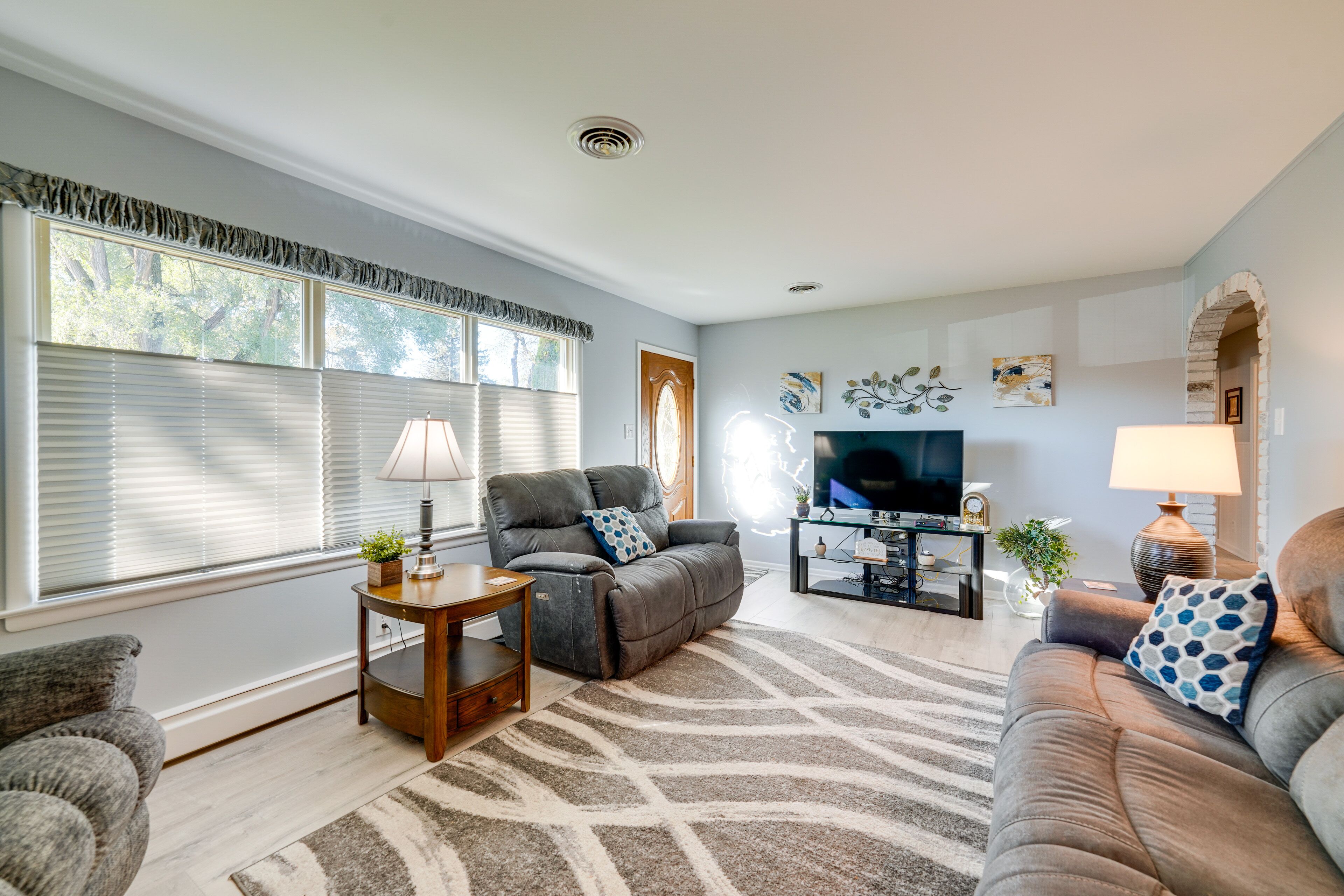 'Coty's House' Illinois Getaway w/ Bar: Near Golf!