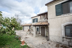 Exterior - #914 Home in Irpinia (Nusco)