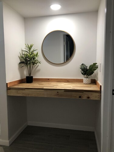 Centrally located 2 bedroom unit