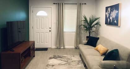 Centrally located 2 bedroom unit