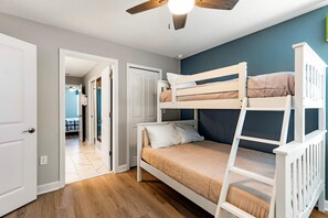 8 bedrooms, in-room safe, iron/ironing board, travel crib