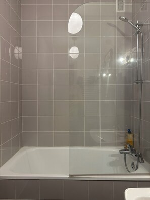 Håndklæder, Sæbe, Toiletpapir