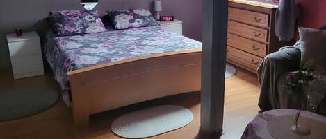 2 bedrooms, bed sheets