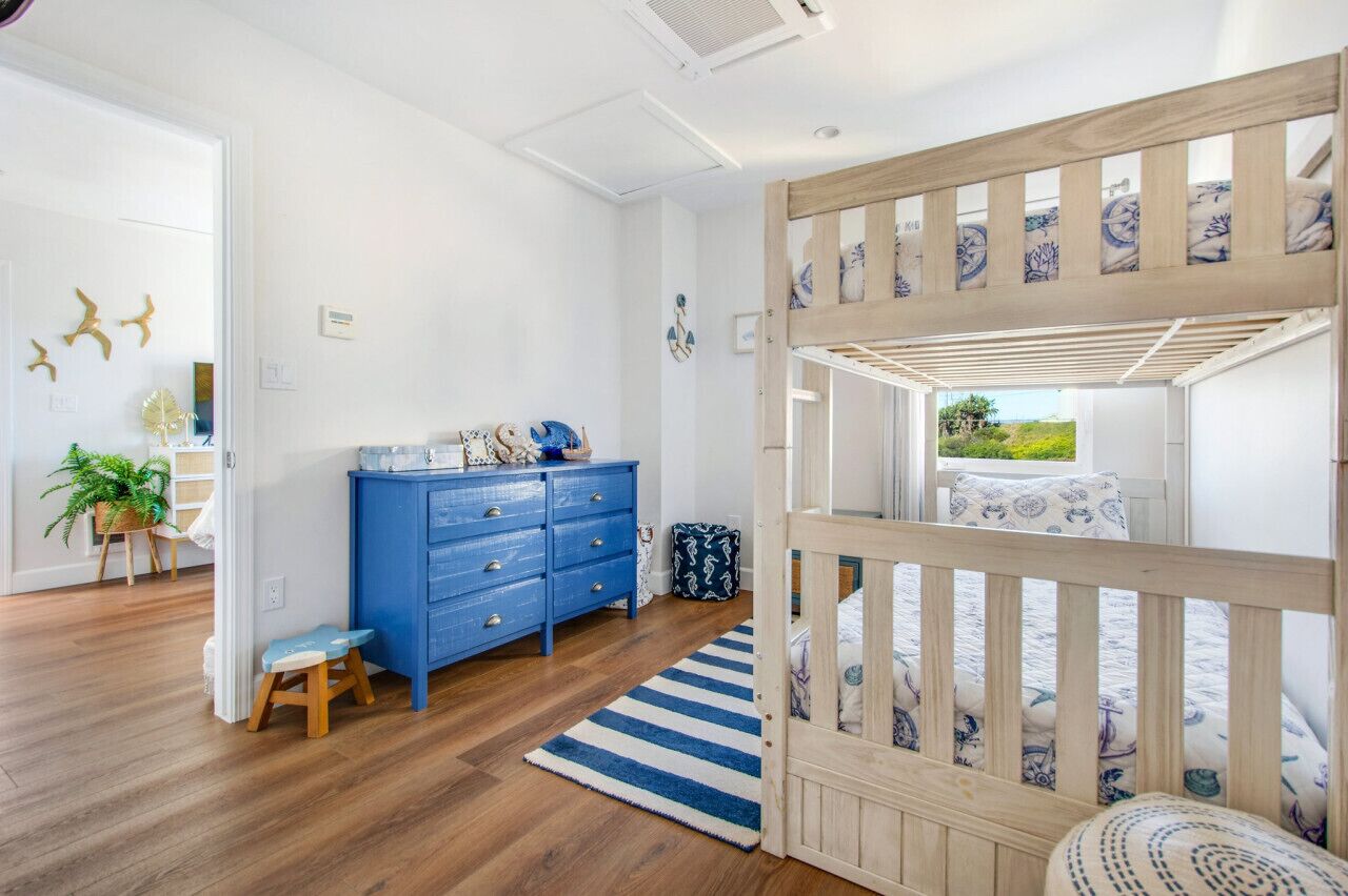 3 bedrooms, desk, travel crib, WiFi (free)