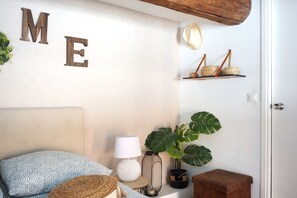 1 habitación, tabla de planchar con plancha, wifi y ropa de cama 