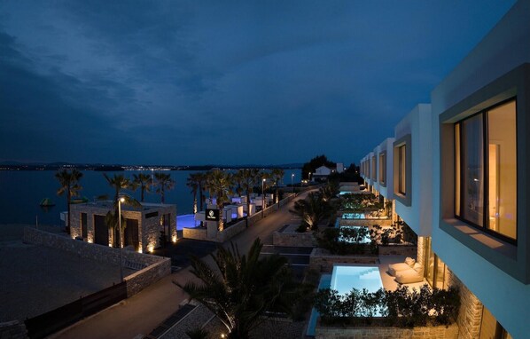 Pool - Awesome home in Tkon-Ugrinic (Tkon-Ugrinic)