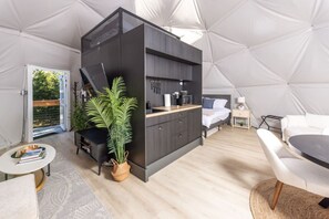 1 habitación, escritorio, wifi y ropa de cama