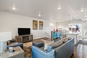 Smart TV - Upscale Downtown Townhome! (Cheyenne)