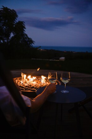 Property grounds - Villa in Civitanova Alta with 6 bedrooms sleeps 12 (Civitanova Alta)