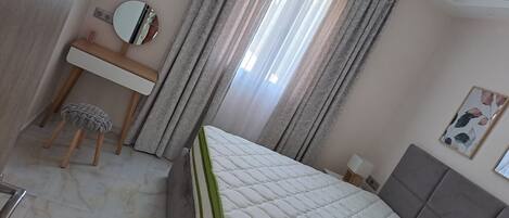 5 soverom, strykejern/-brett, wi-fi (inkludert) og sengetøy