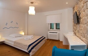 5 Schlafzimmer, Bügeleisen/Bügelbrett, Reisekinderbett, kostenloses WLAN