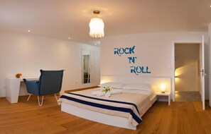 5 Schlafzimmer, BĂŒgeleisen/BĂŒgelbrett, Reisekinderbett, kostenloses WLAN