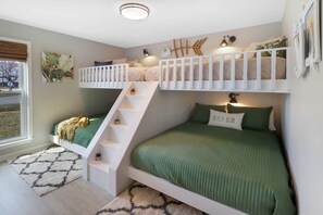 5 habitaciones, escritorio, tabla de planchar con plancha y wifi 