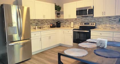 Unique & Cozy 2 Bed Private Apartment UNT/TWU/Medical City