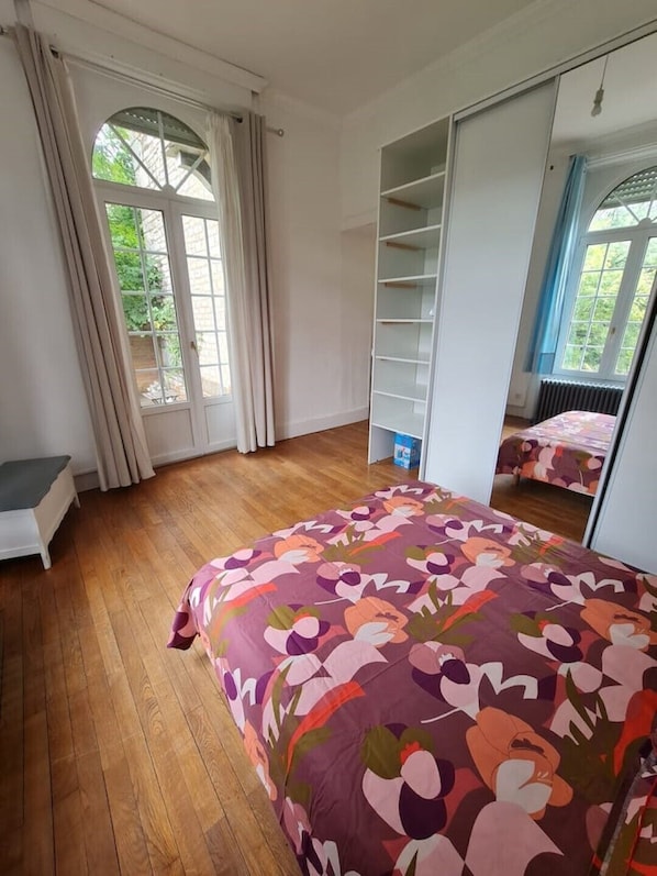 1 bedroom, soundproofing, iron/ironing board, WiFi