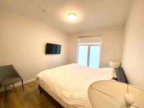 3 chambres, fer et planche à repasser, Wi-Fi, draps fournis