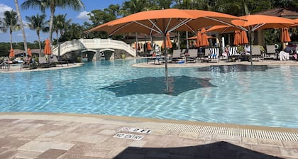 Stunning condo in beautiful TPC golf resort with large pool, spa and fitness