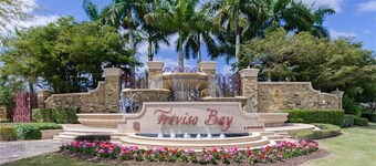 Stunning condo in beautiful TPC golf resort with large pool, spa and fitness