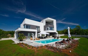 Pool - Stunning home in Krnica (Krnica)