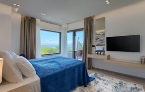 3 soverom, strykejern/-brett, reiseseng for barn og wi-fi (inkludert)