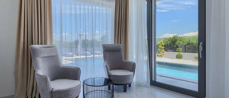 Et oppvarmet basseng