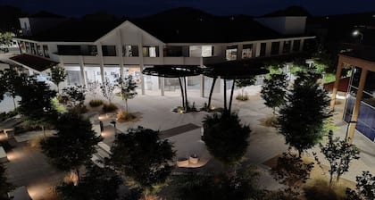 Lake Views, Large Balcony, Full Kitchen, Washer and Dryer